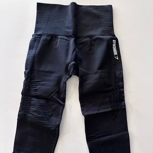 Cropped black gymshark leggings